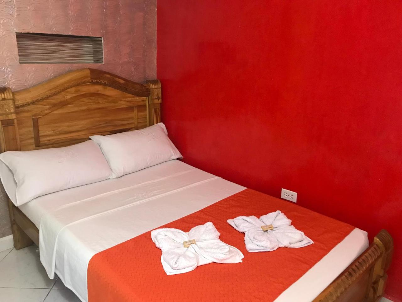 Hotel Las Guacamayas Guatapé Eksteriør bilde