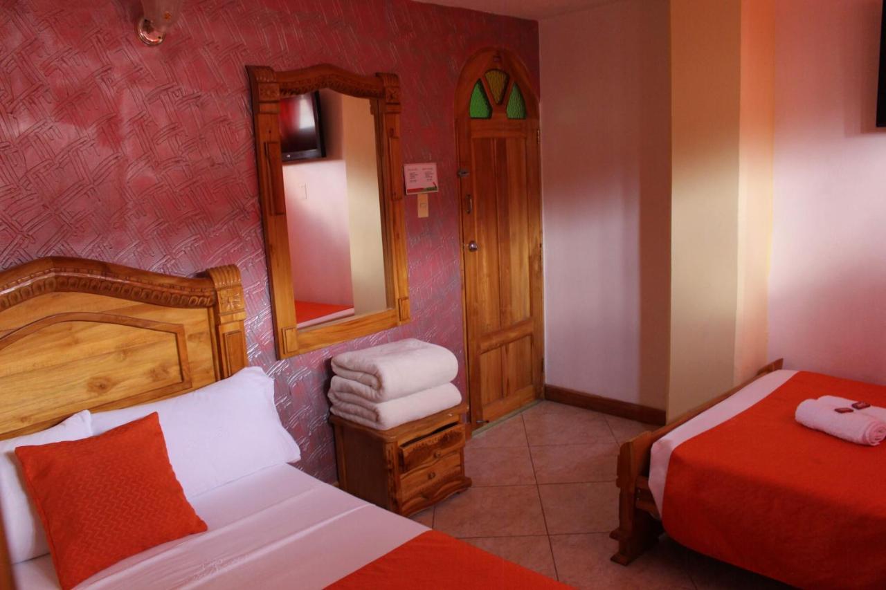 Hotel Las Guacamayas Guatapé Eksteriør bilde