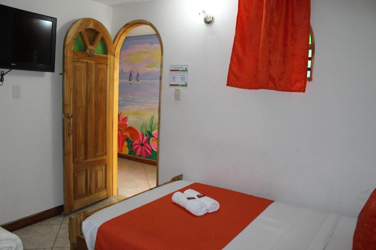Hotel Las Guacamayas Guatapé Eksteriør bilde